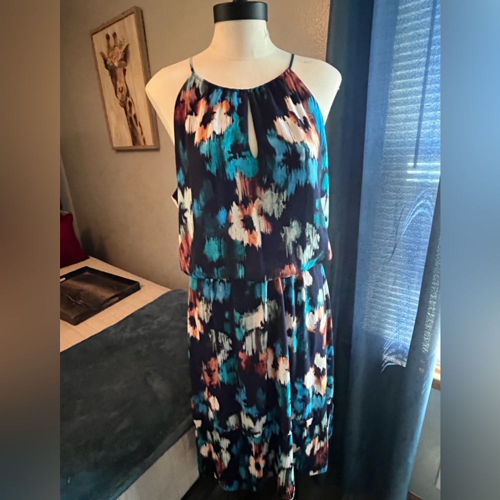 Simply Vera Vera Wang dress X-LARGE with elastic waist and tie, flowy.
